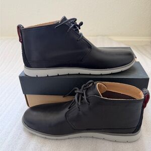 UGG Men's Chukka Boots in Black with Light Gray Sole
